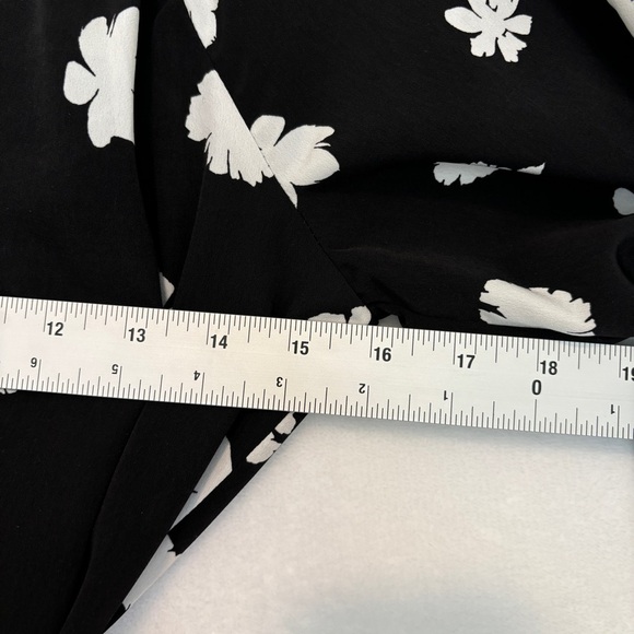 KARL LAGERFELD PARIS womens black white Floral-Print Crepe Dress midi size 6 - Picture 5 of 12